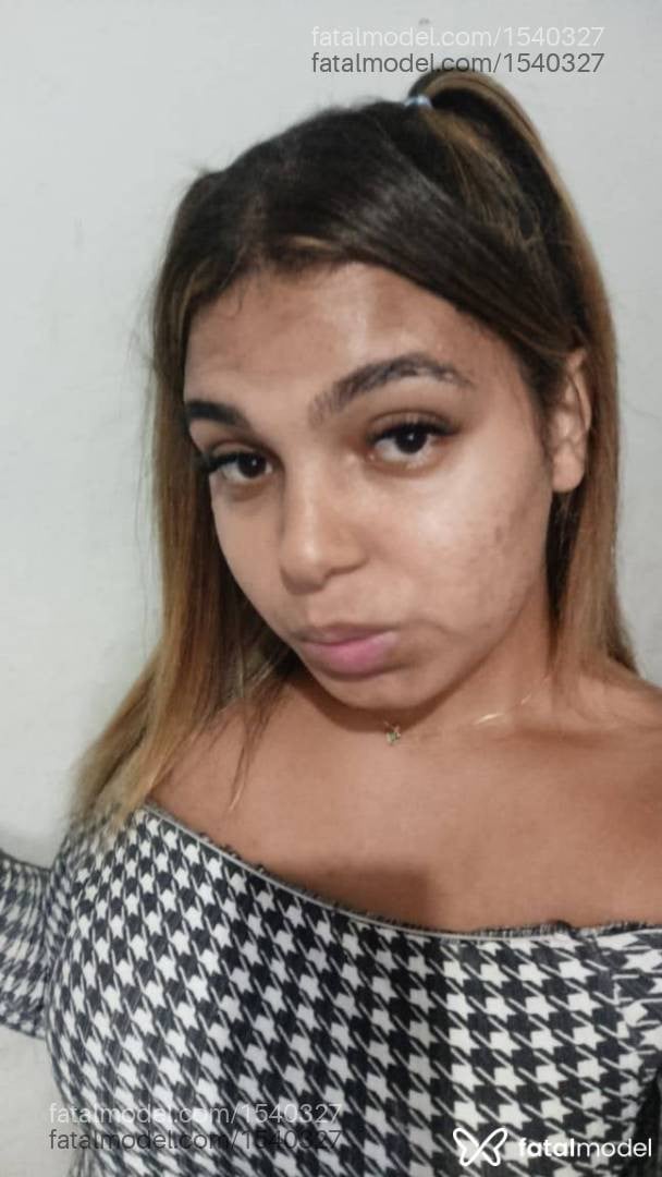 Acompanhante mulher trans com cabelo castanho de olhos castanhos em Olímpia - Lais