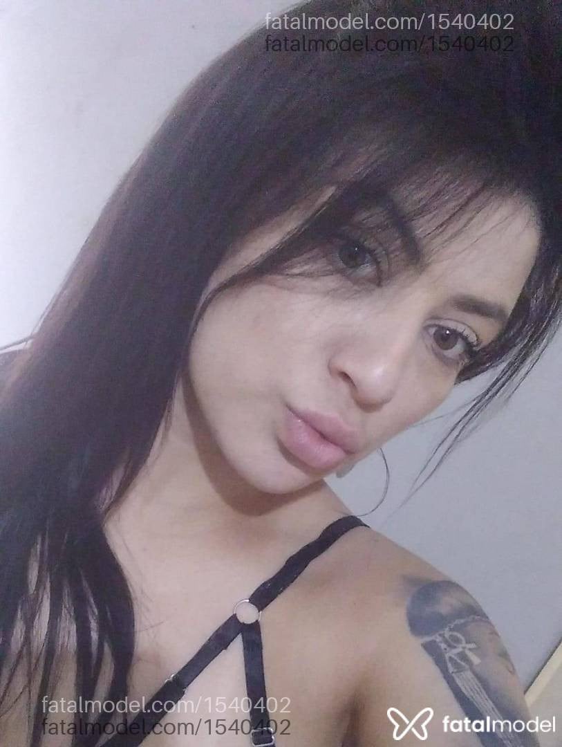 Acompanhante mulher com cabelo castanho de olhos mel - Bárbara Paz Acompanhante mulher com cabelo castanho de olhos mel - Bárbara Paz