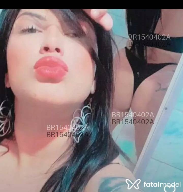 Acompanhante mulher com cabelo castanho de olhos mel - Bárbara Paz Acompanhante mulher com cabelo castanho de olhos mel - Bárbara Paz