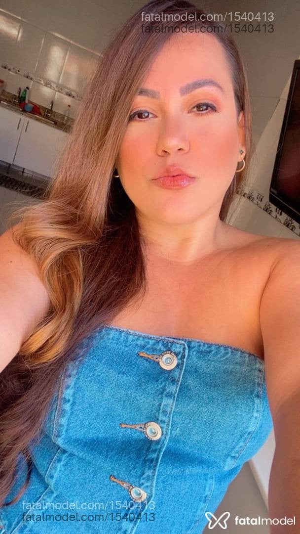 Acompanhante mulher ruiva (o) de olhos castanhos - Melissa