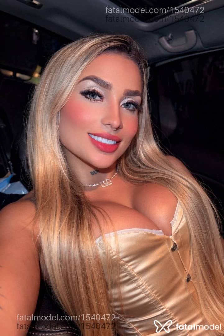 Acompanhante mulher loira (o) de olhos azuis em São Paulo - Anna Lact
