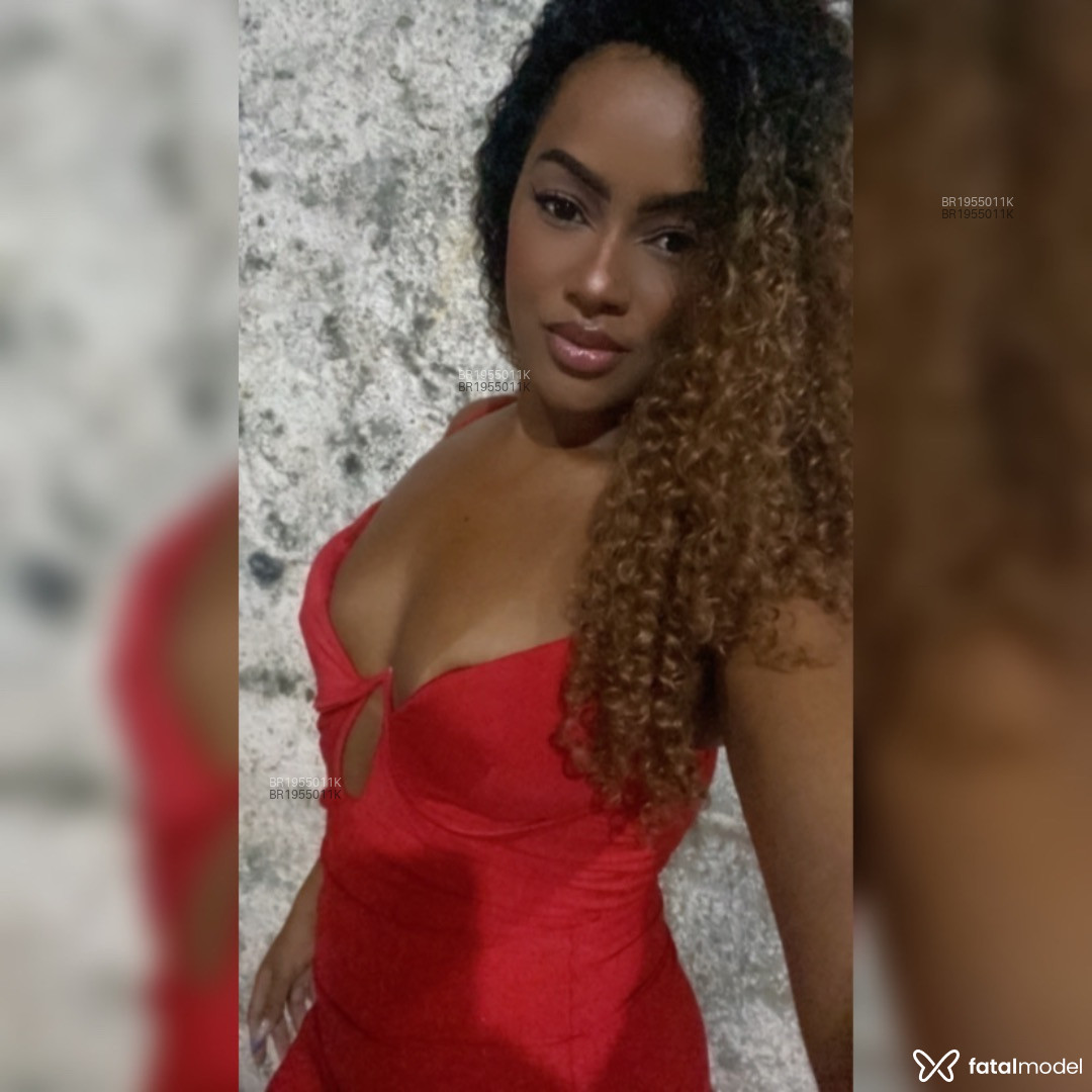Acompanhante mulher com cabelo castanho de olhos pretos em Rio de Janeiro - Esthefani