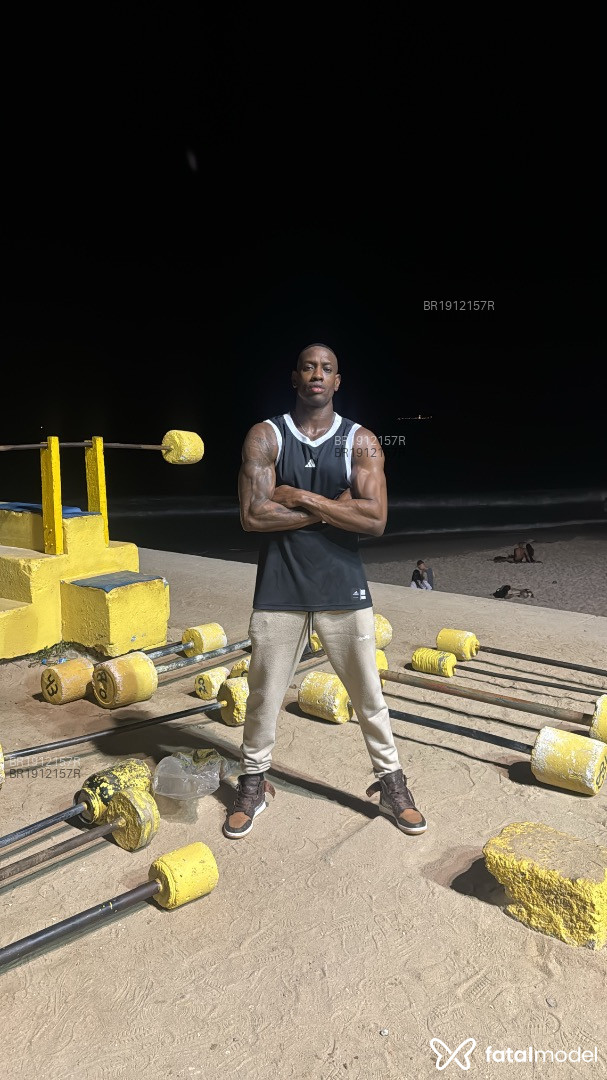 Acompanhante homem morena (o) de olhos pretos em Rio de Janeiro - Wesley silva