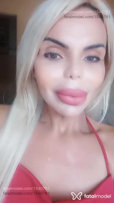 Acompanhante travesti loira (o) de olhos azuis em Itajaí - Thalita Zampiroli
