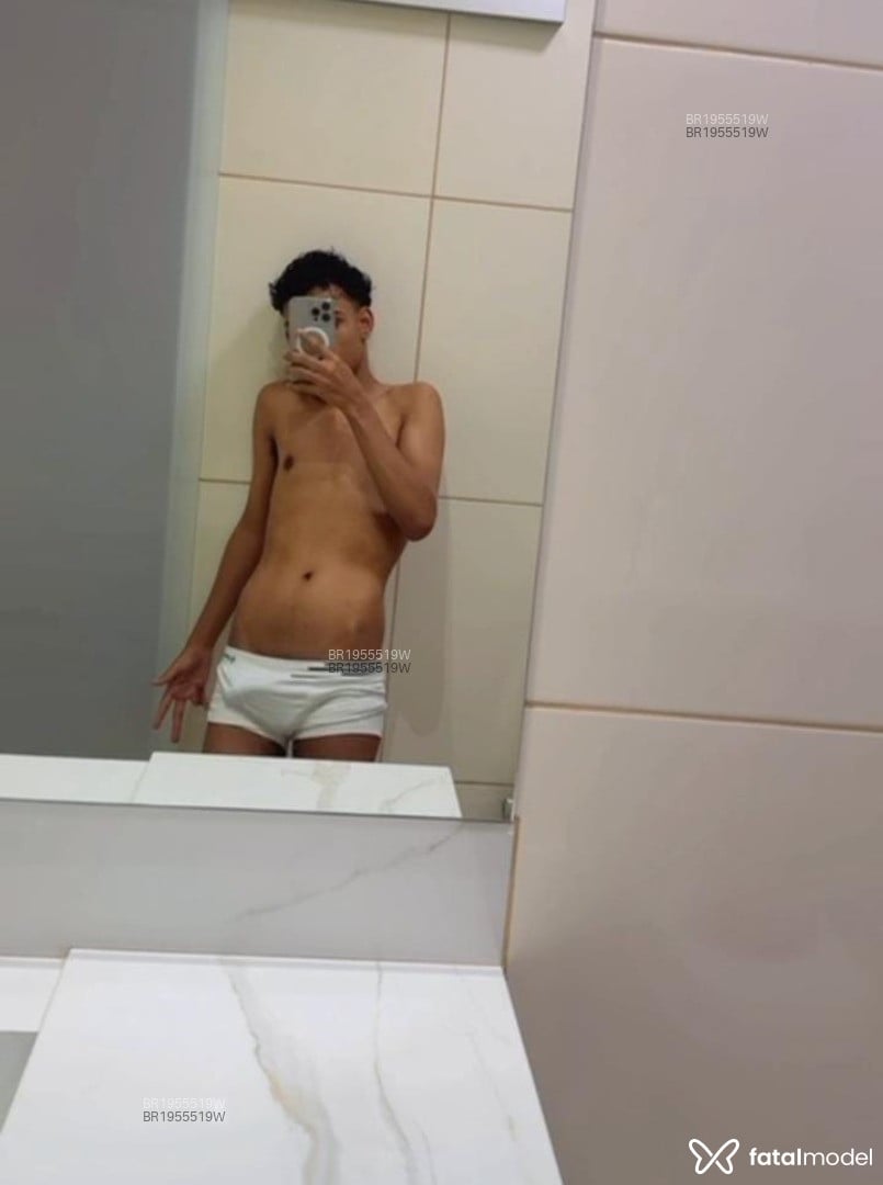 Acompanhante homem morena (o) de olhos pretos em Teófilo Otoni Acompanhante homem morena (o) de olhos pretos em Teófilo Otoni - Henry