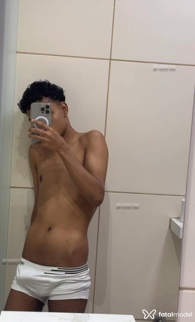 Acompanhante homem morena (o) de olhos pretos em Teófilo Otoni Acompanhante homem morena (o) de olhos pretos em Teófilo Otoni - Henry
