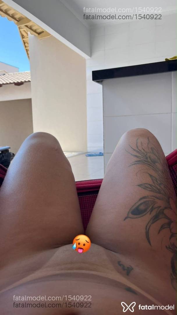 Acompanhante mulher com cabelo castanho de olhos castanhos - Maria Eduarda