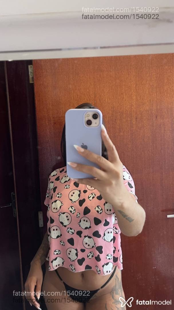 Acompanhante mulher com cabelo castanho de olhos castanhos - Maria Eduarda