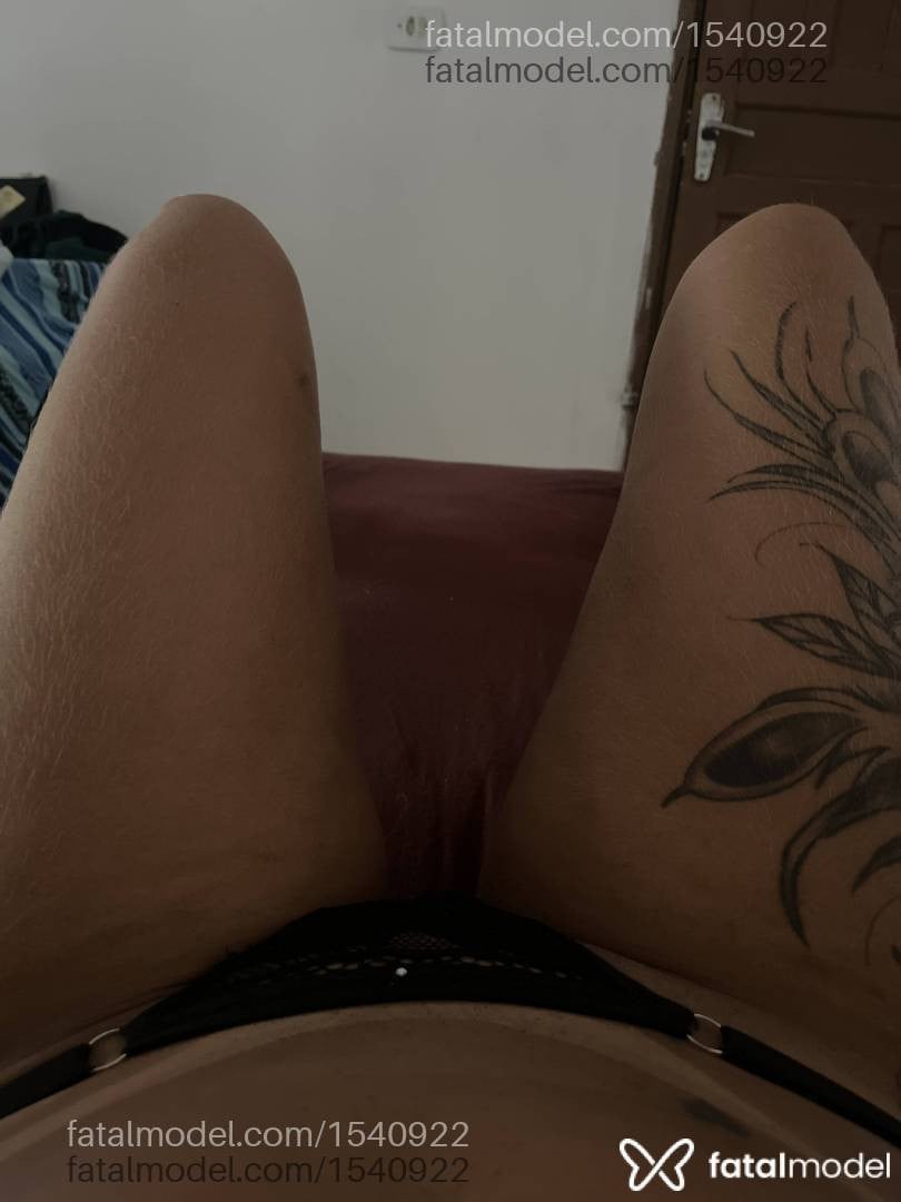 Acompanhante mulher com cabelo castanho de olhos castanhos em Goianésia - Nicoly Bruder