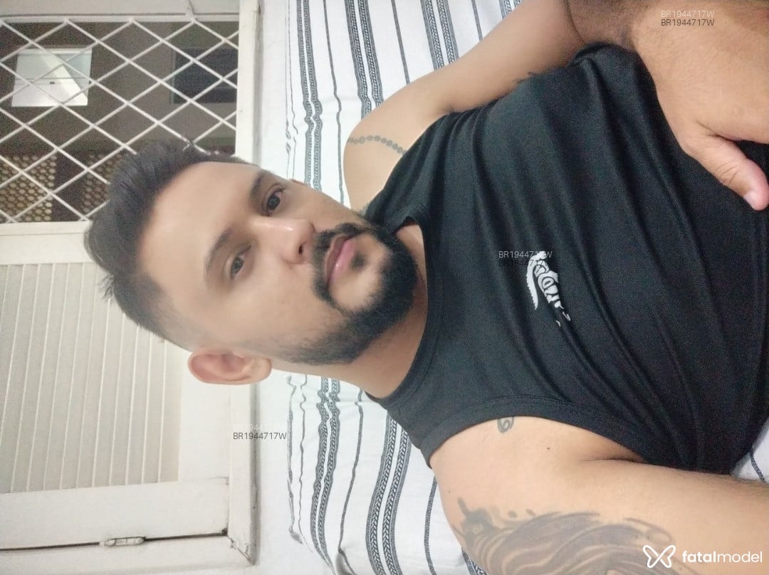 Acompanhante não-binário morena (o) de olhos castanhos em Teresina - Wesley