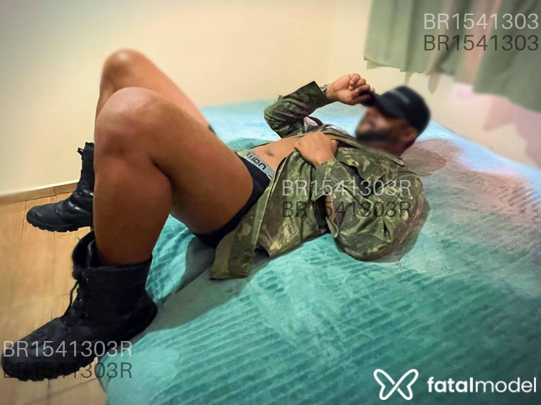 Acompanhante homem morena (o) de olhos castanhos em Cascavel - Ricardo