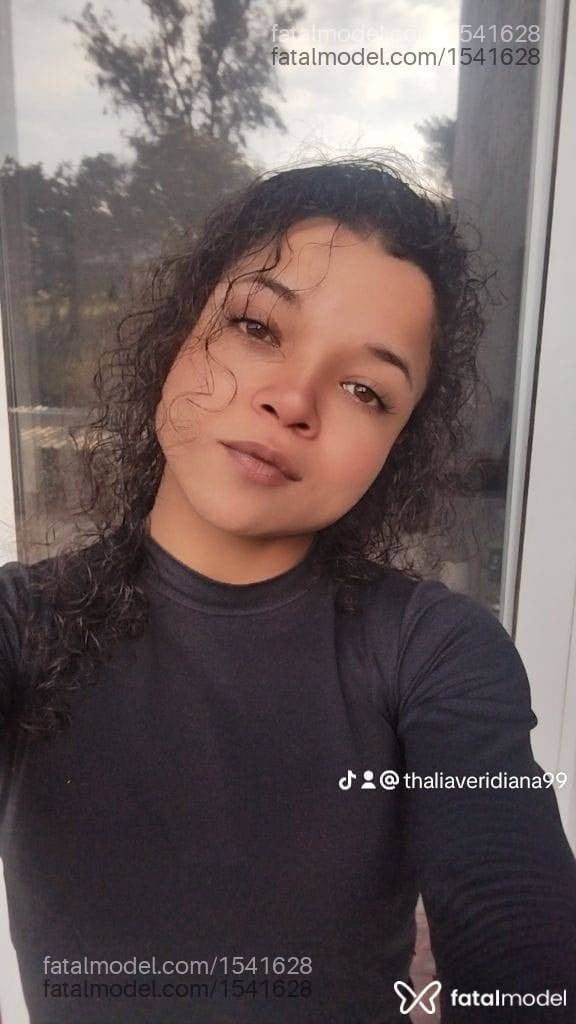 Acompanhante mulher morena (o) de olhos castanhos em Lajeado - Thalia