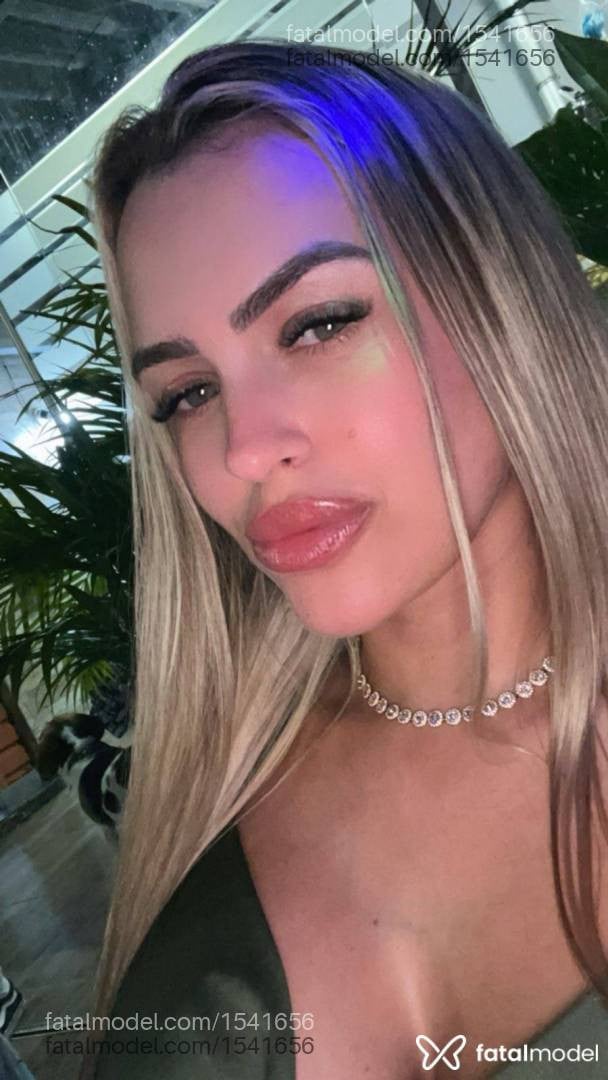 Acompanhante mulher loira (o) de olhos verdes - Lara Ferraz