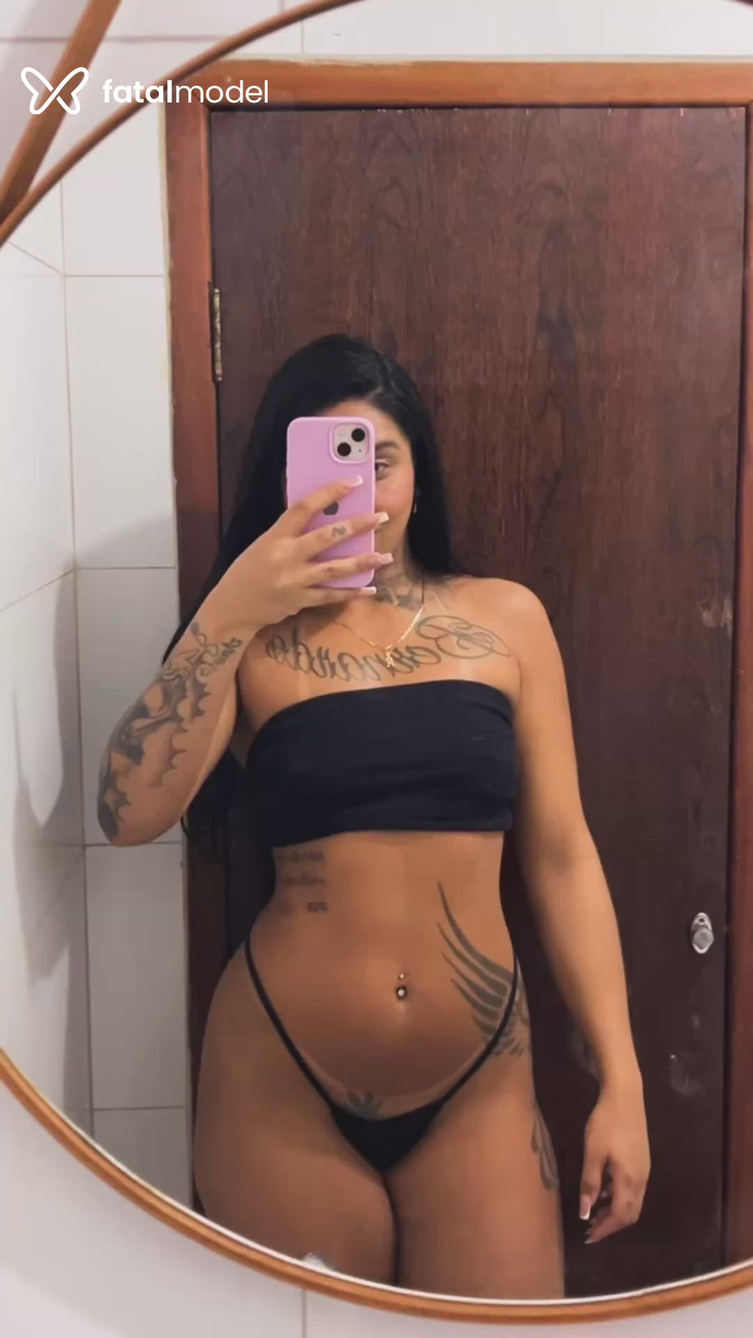 Acompanhante mulher morena (o) de olhos castanhos - Jadee