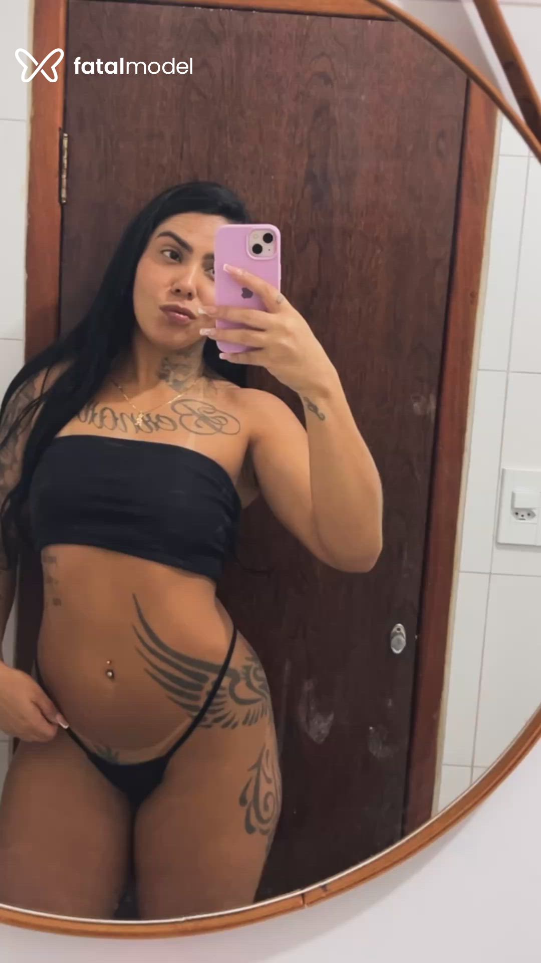Acompanhante mulher morena (o) de olhos castanhos - Jadee