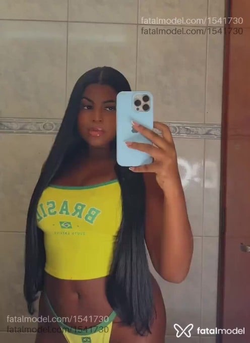 Acompanhante mulher morena (o) de olhos pretos em Rio Claro - Paola Carioca