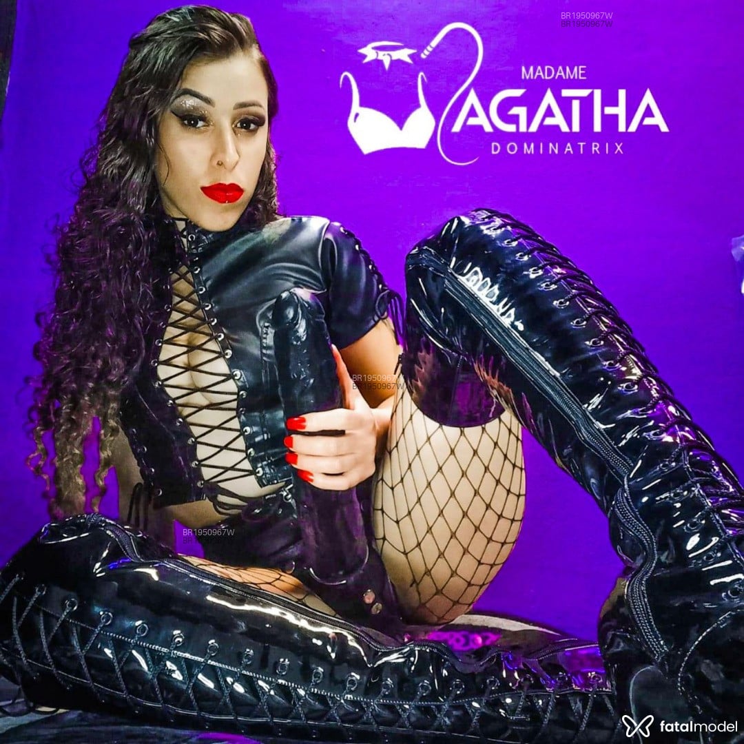Acompanhante mulher com cabelo castanho de olhos castanhos - MadameAgatha