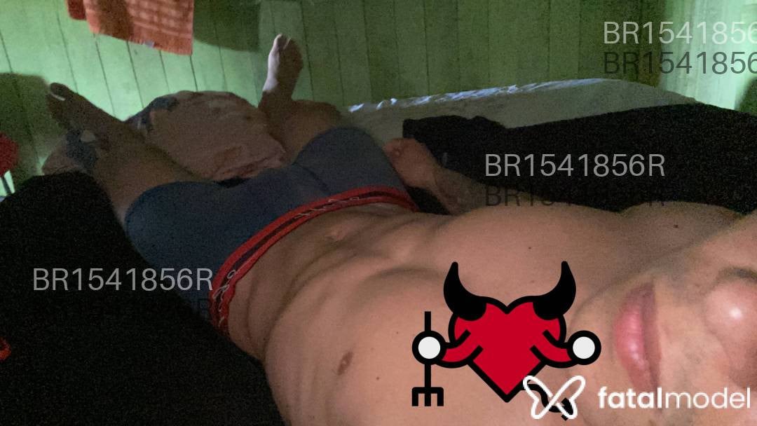 Acompanhante homem com cabelo castanho de olhos castanhos em Belém - Ravi Santos