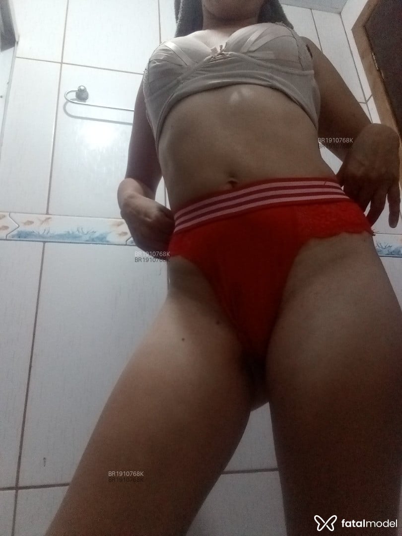 Acompanhante mulher loira (o) de olhos verdes em Guarapuava - Jakeline