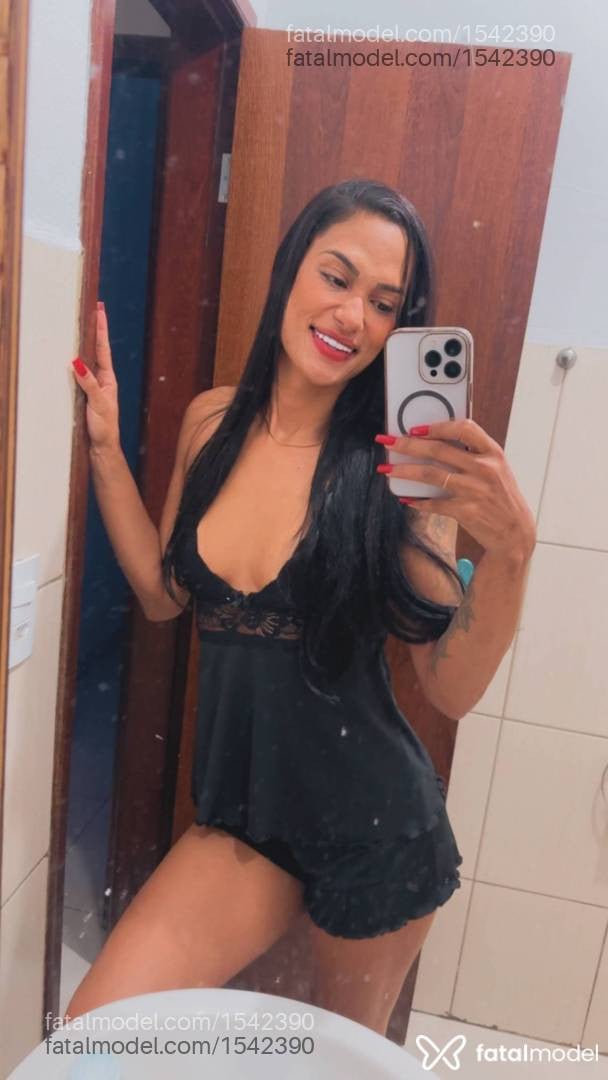 Acompanhante mulher com cabelo castanho de olhos castanhos - Andressa Ribeiro