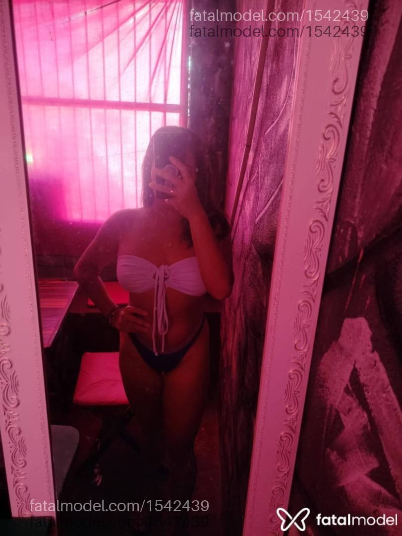 Acompanhante mulher com cabelo castanho de olhos castanhos em Salvador - Brenda