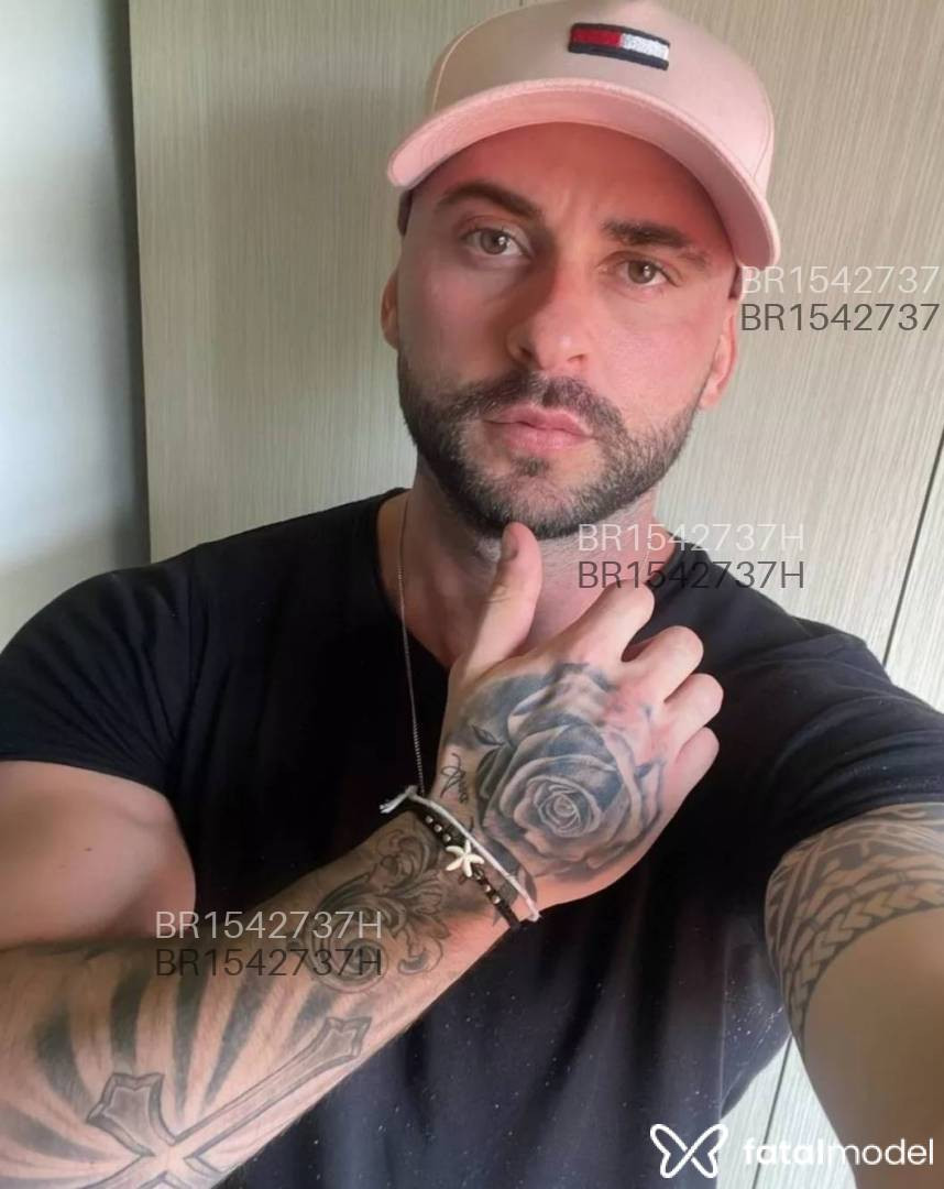 Acompanhante homem loira (o) de olhos verdes em Rio de Janeiro - Caio Monteiro