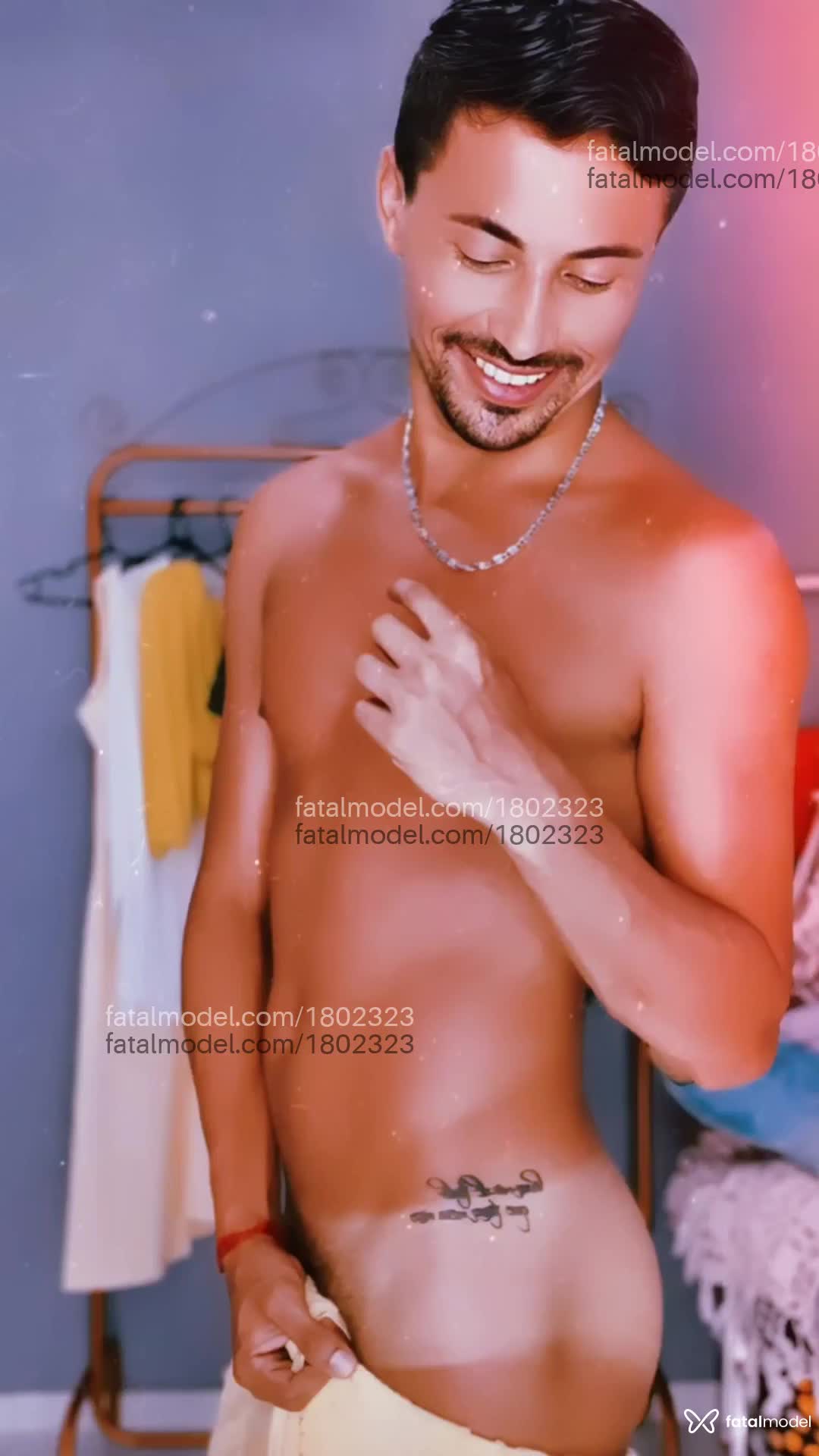 Acompanhante homem morena (o) de olhos pretos - Raphael Paulista Acompanhante homem morena (o) de olhos pretos - Raphael Paulista