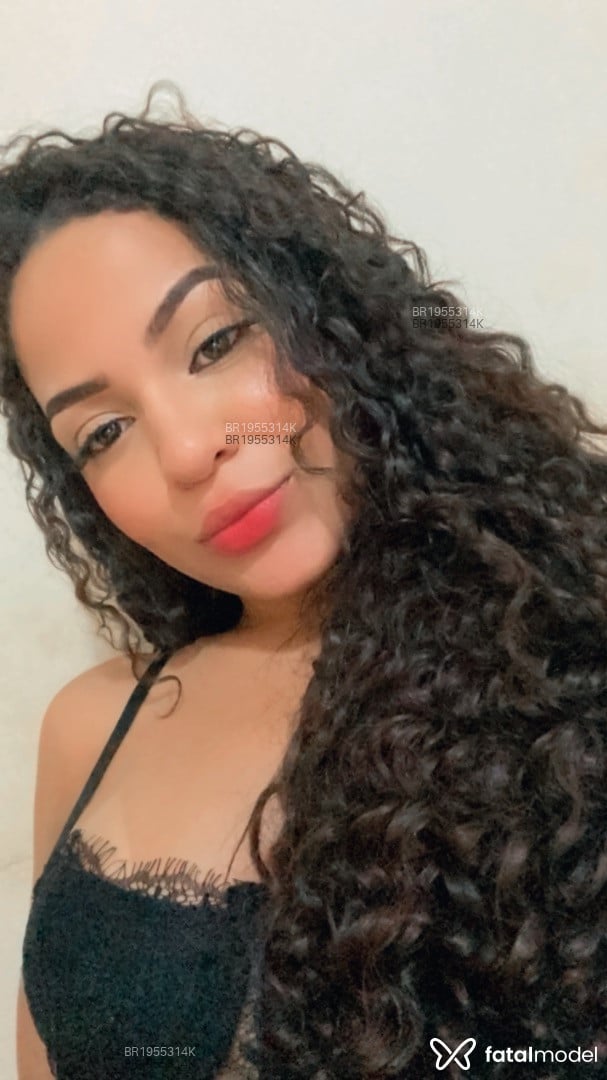 Acompanhante mulher com cabelo castanho de olhos castanhos em Passo Fundo Acompanhante mulher com cabelo castanho de olhos castanhos em Passo Fundo - Maia Sales