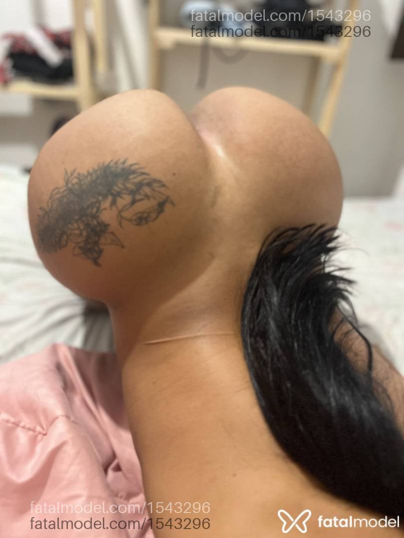 Acompanhante travesti morena (o) de olhos castanhos - Agatha carioc