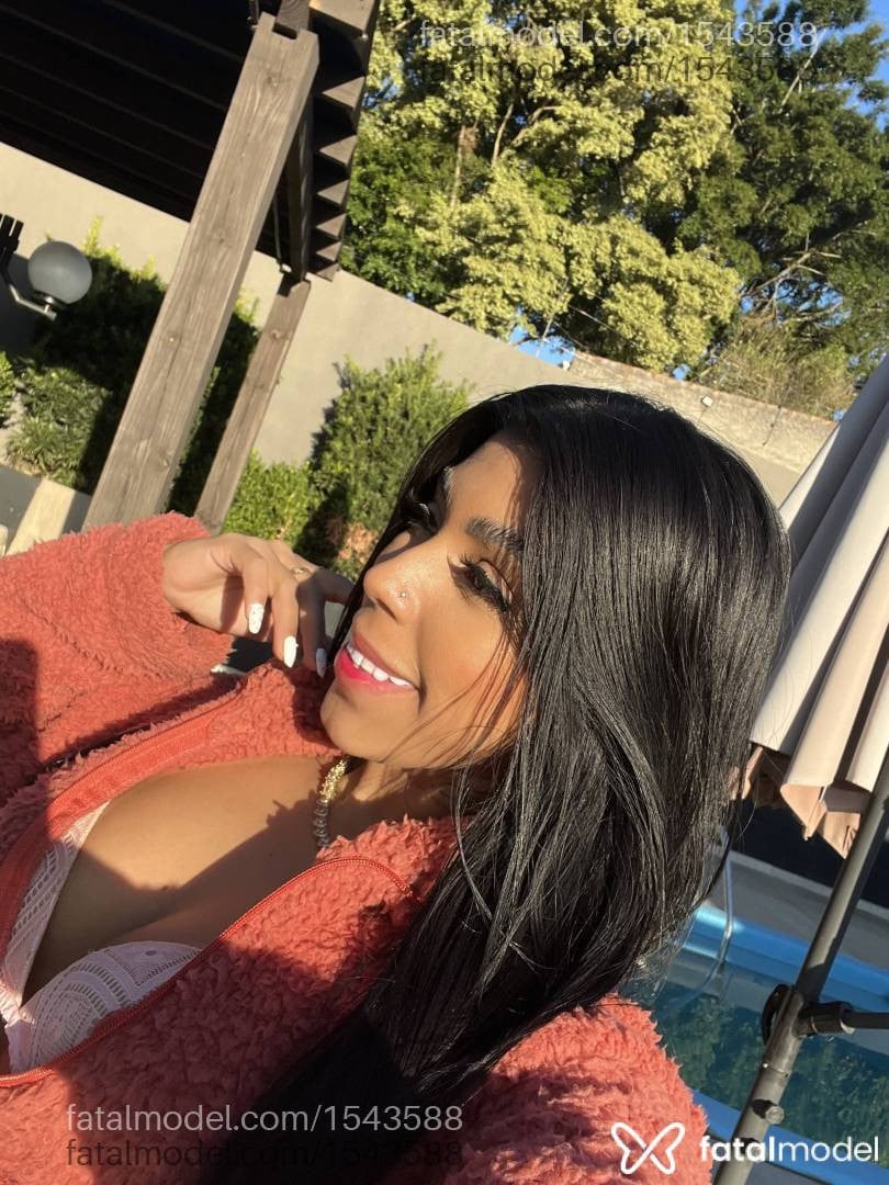 Acompanhante mulher morena (o) de olhos castanhos - Bruna Ponttes