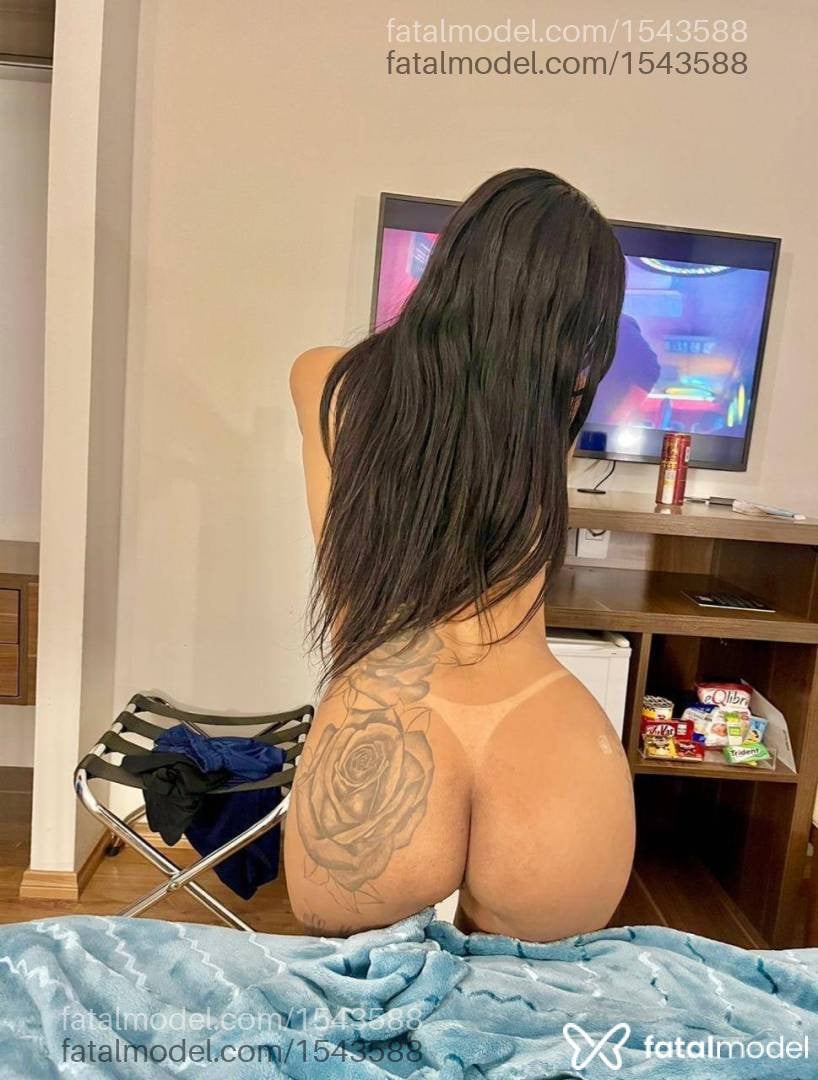 Acompanhante mulher morena (o) de olhos castanhos - Bruna Ponttes