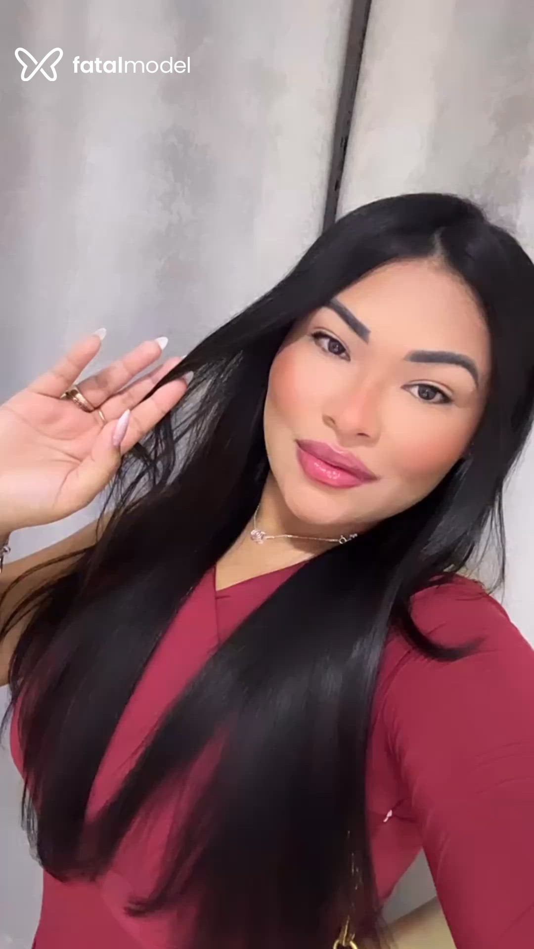 Acompanhante mulher morena (o) de olhos pretos - Sophia Oliveira Acompanhante mulher morena (o) de olhos pretos - Sophia Oliveira