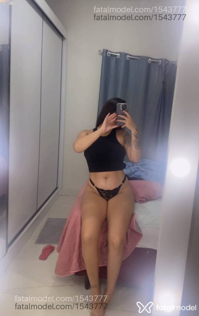 Acompanhante mulher com cabelo castanho de olhos pretos em Juiz de Fora - Júlia Campos