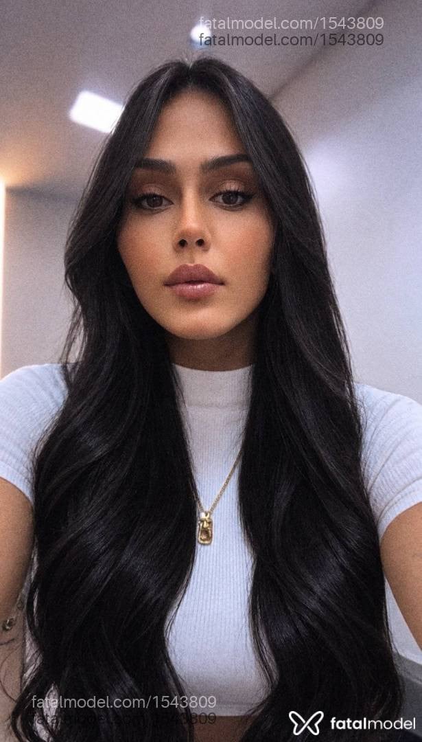 Acompanhante mulher trans morena (o) de olhos castanhos - Isadora Vicente