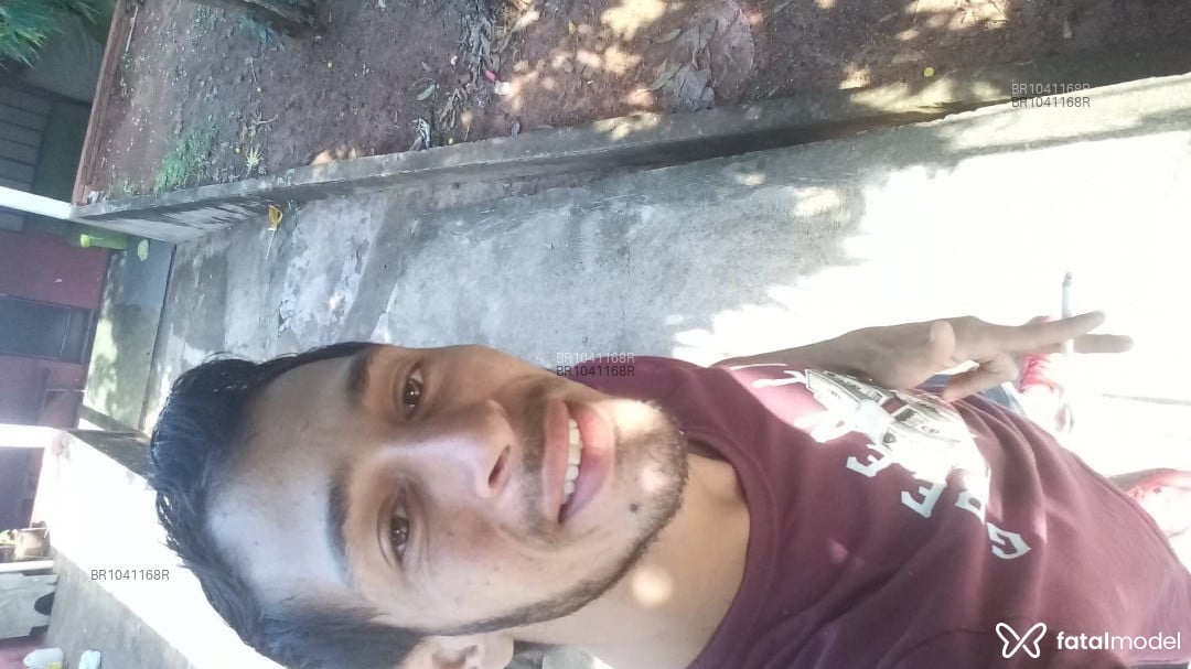 Acompanhante homem morena (o) de olhos castanhos em Umuarama Acompanhante homem morena (o) de olhos castanhos em Umuarama - Pedro
