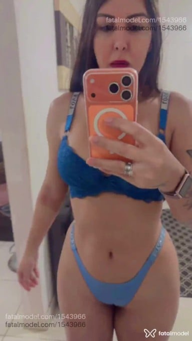 Acompanhante mulher com cabelo castanho de olhos verdes em Manhuaçu - Francinne