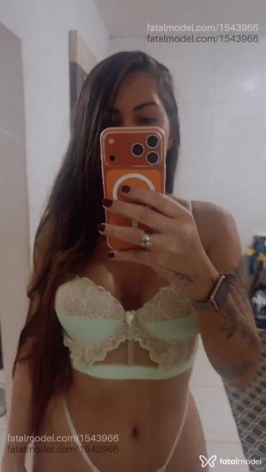 Acompanhante mulher com cabelo castanho de olhos verdes em Manhuaçu - Francinne