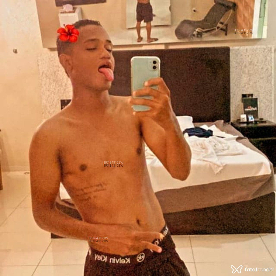 Acompanhante homem morena (o) de olhos castanhos - Bruninho Acompanhante homem morena (o) de olhos castanhos - Bruninho