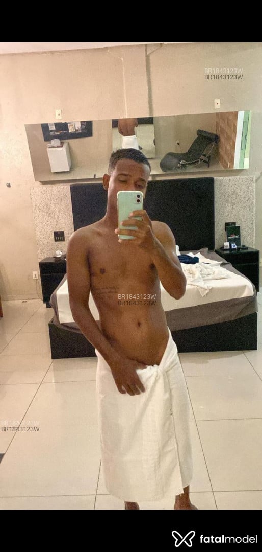 Acompanhante homem morena (o) de olhos castanhos - Bruninho Acompanhante homem morena (o) de olhos castanhos - Bruninho