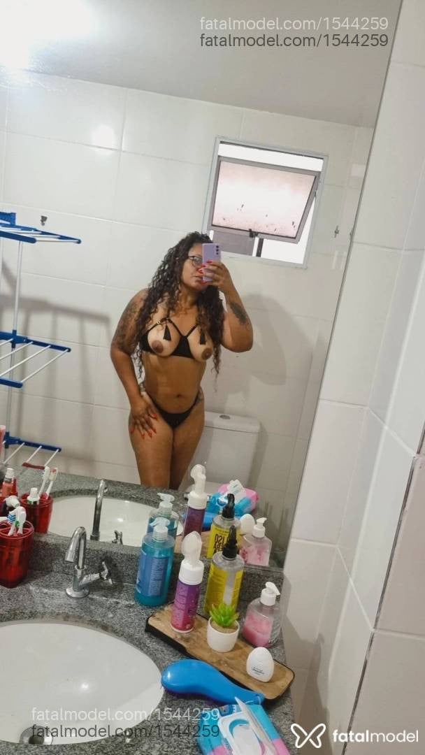 Acompanhante mulher morena (o) de olhos verdes - Grazzi