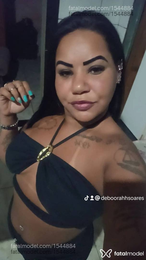 Acompanhante mulher morena (o) de olhos verdes - Morena