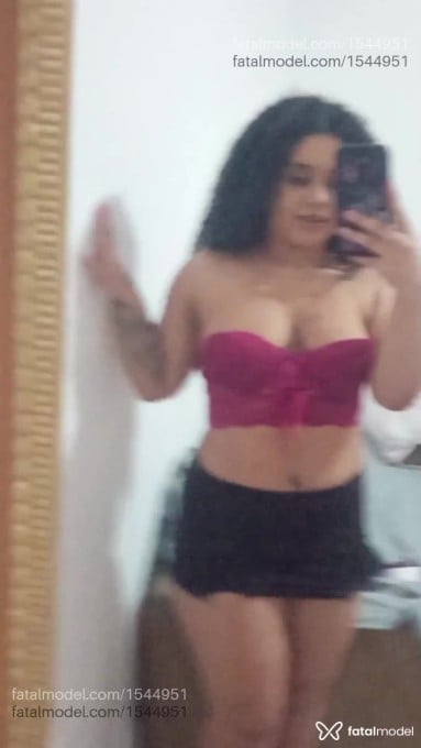 Acompanhante mulher morena (o) de olhos castanhos - Anitta Gomez