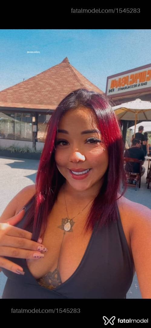 Acompanhante mulher ruiva (o) de olhos castanhos - May