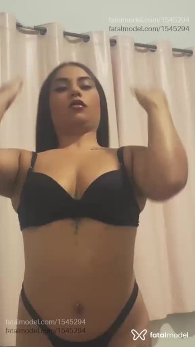 Acompanhante mulher morena (o) de olhos castanhos em Divinópolis - Gabriela Lopez