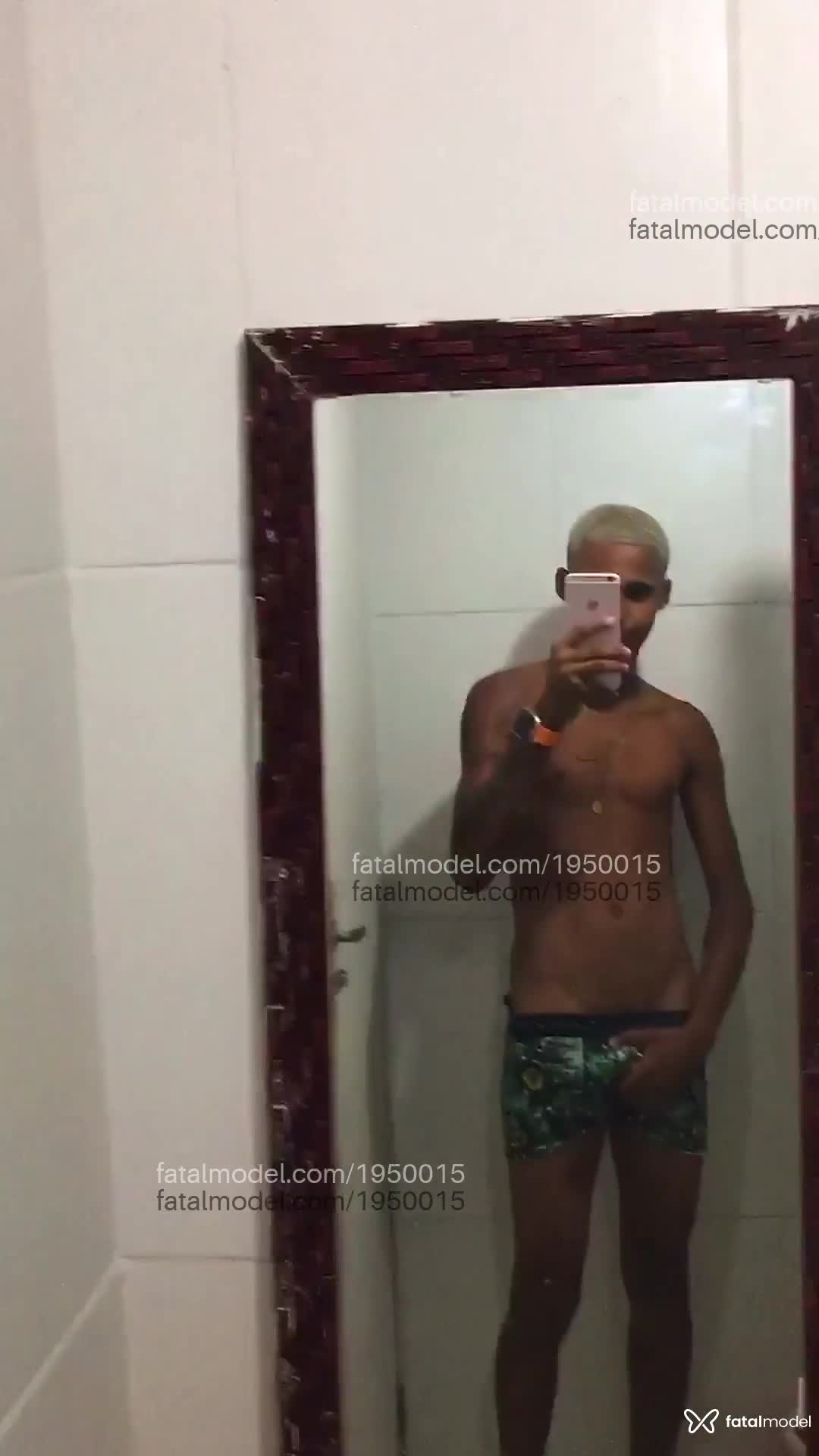 Acompanhante homem loira (o) de olhos pretos em Salvador - Wesley