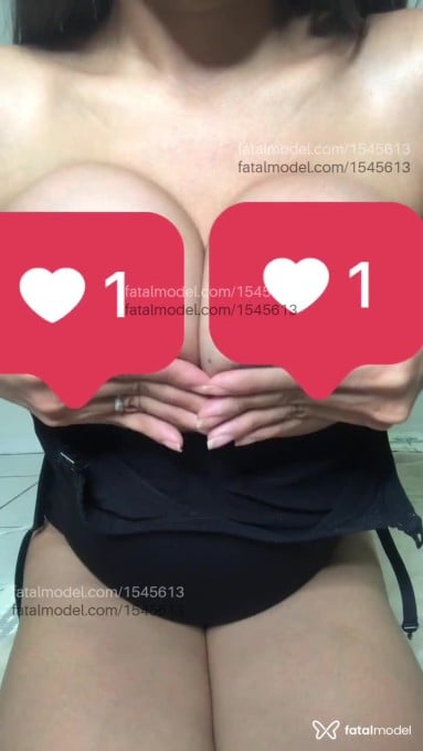 Acompanhante mulher com cabelo castanho de olhos pretos em Virtual Acompanhante mulher com cabelo castanho de olhos pretos em Virtual - Bia Oliveira