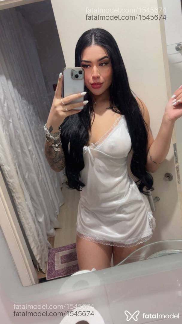Acompanhante mulher morena (o) de olhos pretos em Registro - Carla Fernandes