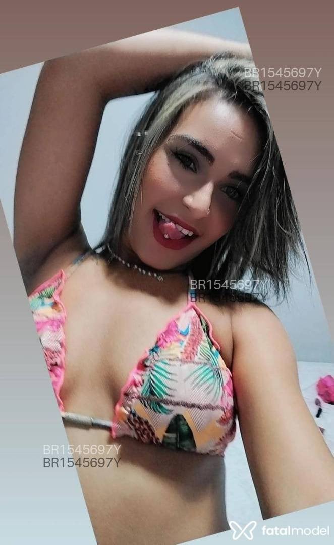 Acompanhante mulher loira (o) de olhos verdes em Rio Verde - Pérola