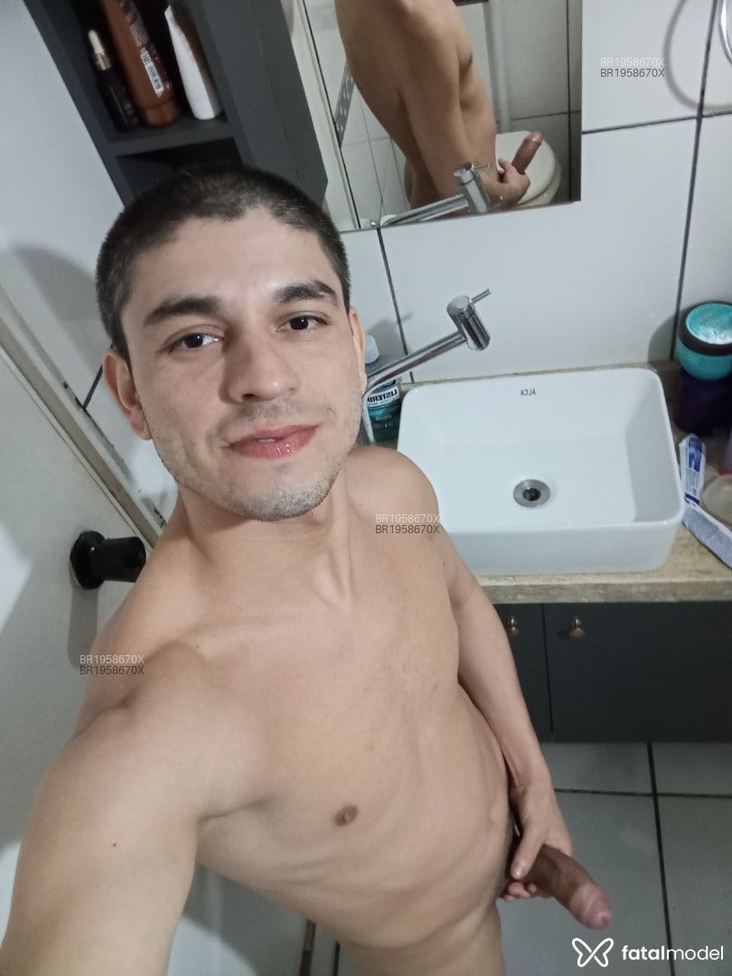 Acompanhante homem morena (o) de olhos castanhos em Medianeira Acompanhante homem morena (o) de olhos castanhos em Medianeira - Matheus