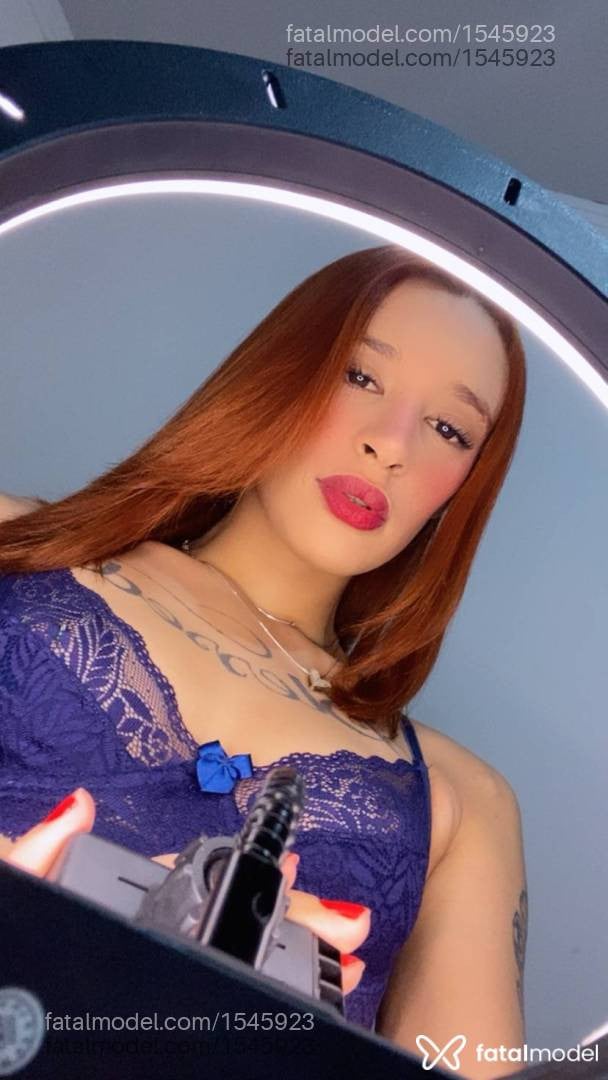 Acompanhante mulher ruiva (o) de olhos castanhos em Cambuí - Isabella marques